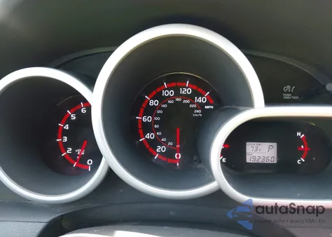 2009 Pontiac Vibe z USA, uszkodzony, nr VIN 5Y2SP67069Z420254